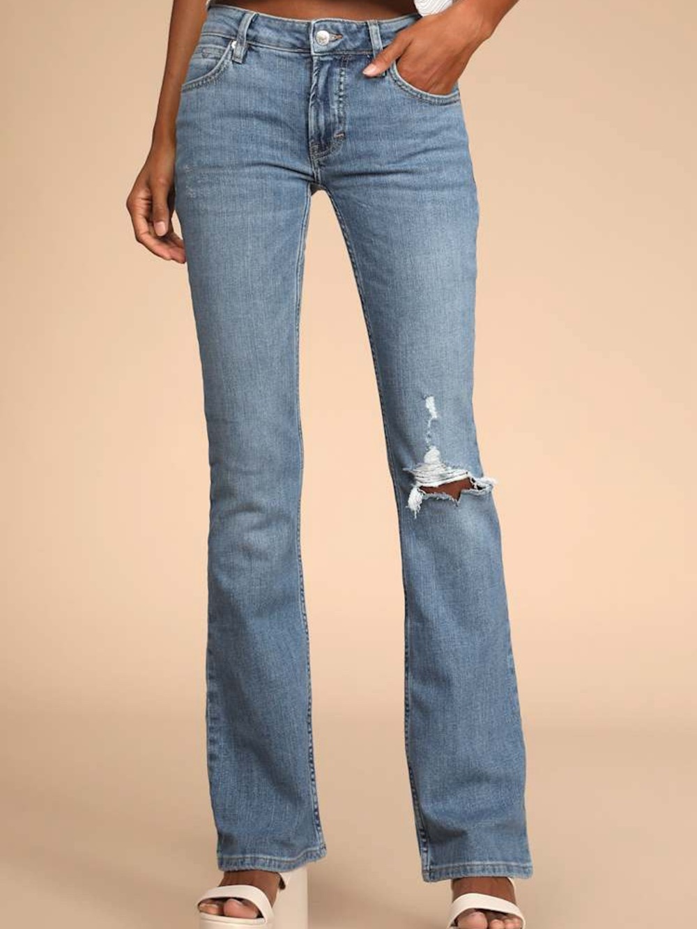 Free People Carmen Medium Wash Distressed Low-Rise Flare Jeans. Size 4